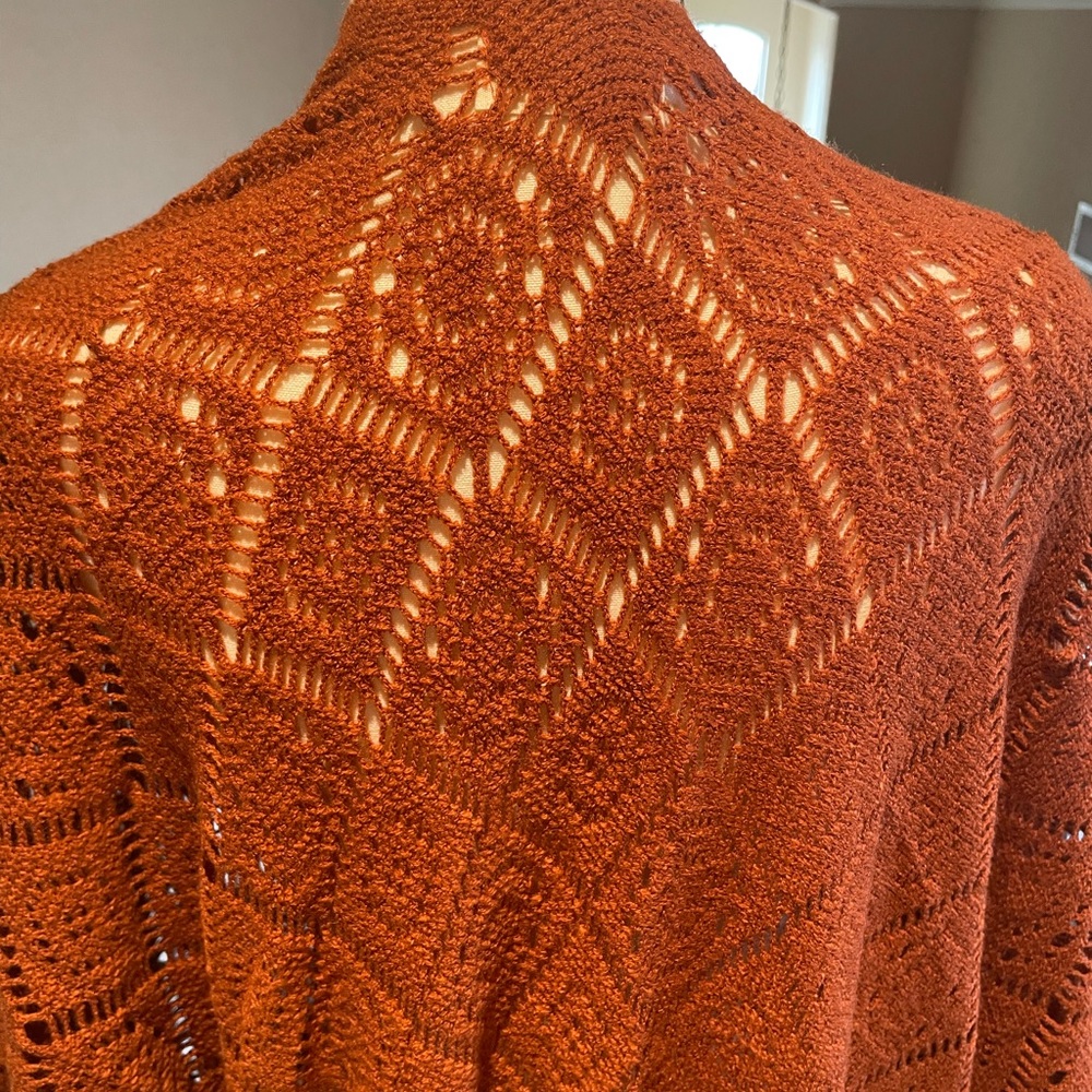 Crocheted Ruana, One size fits all - Picture 5 of 6